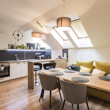 Flexihome Sk - Komenskeho - Private Parking Spot - Ultra Modern And Stylish Кошице Экстерьер фото