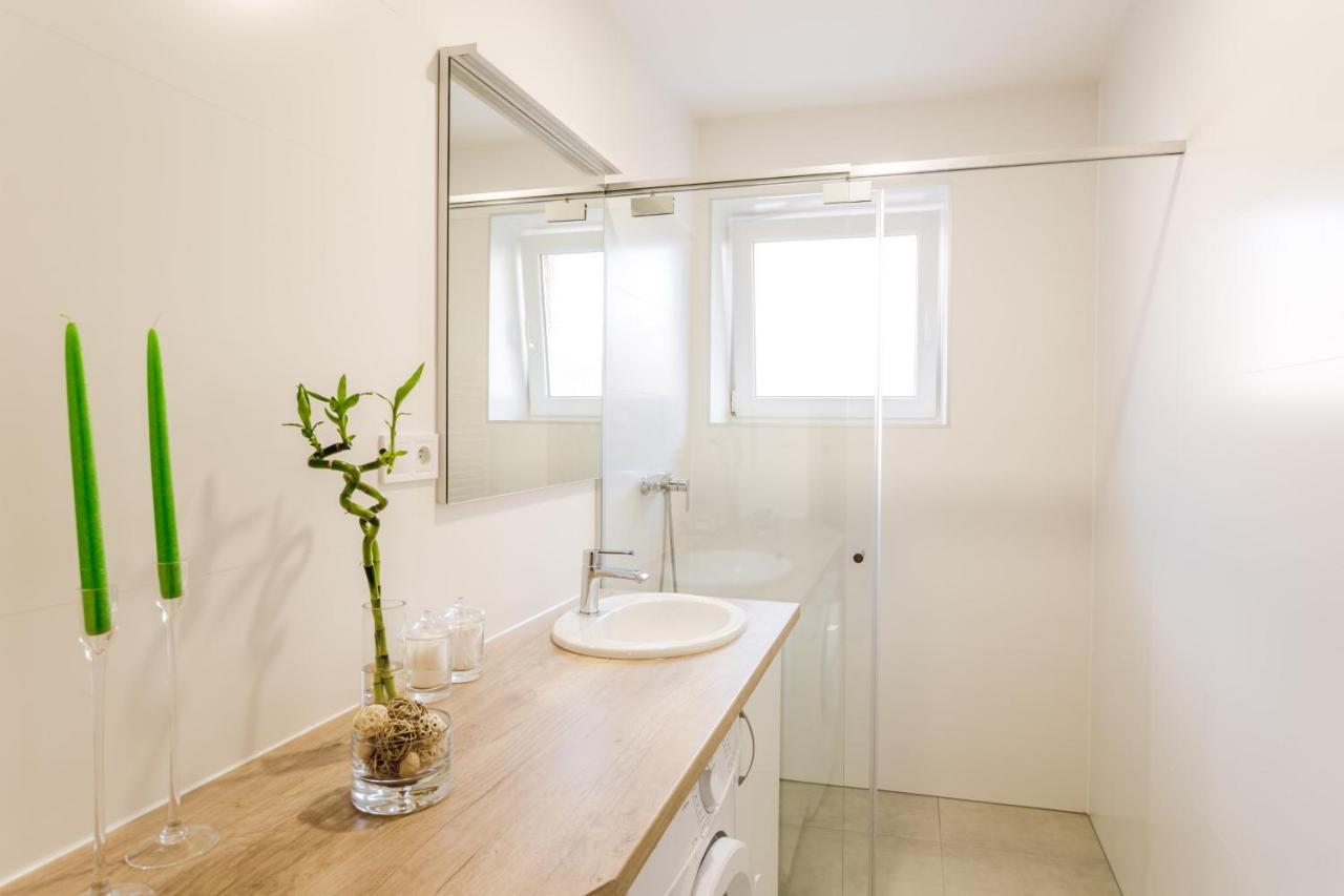 Flexihome Sk - Komenskeho - Private Parking Spot - Ultra Modern And Stylish Кошице Экстерьер фото