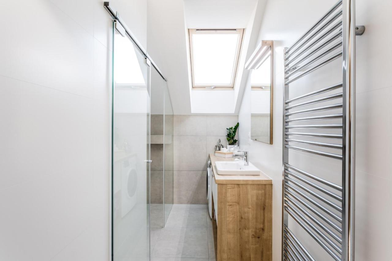 Flexihome Sk - Komenskeho - Private Parking Spot - Ultra Modern And Stylish Кошице Экстерьер фото
