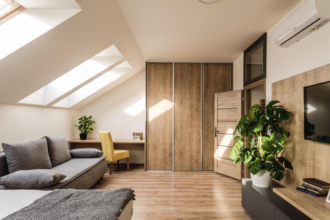 Flexihome Sk - Komenskeho - Private Parking Spot - Ultra Modern And Stylish Кошице Экстерьер фото
