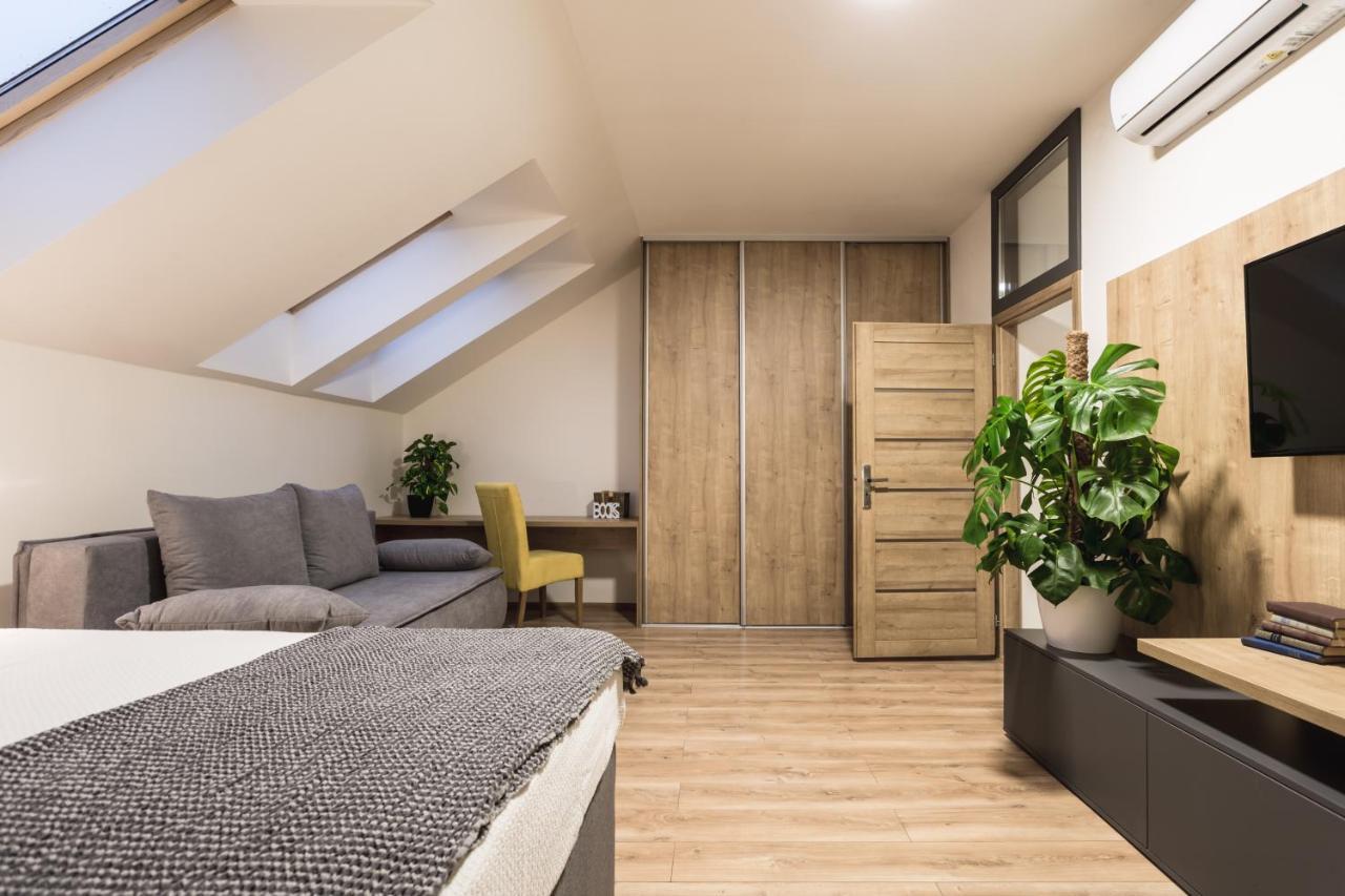 Flexihome Sk - Komenskeho - Private Parking Spot - Ultra Modern And Stylish Кошице Экстерьер фото