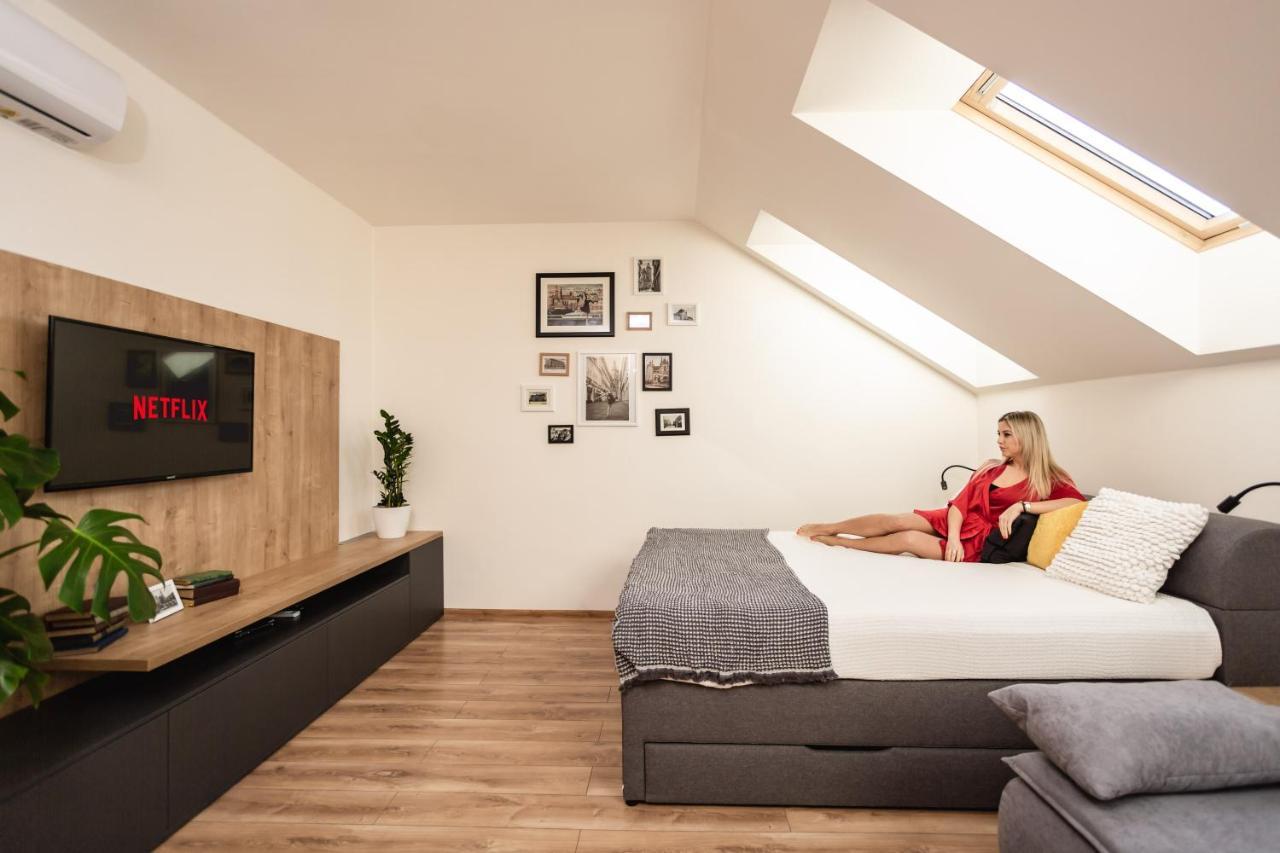 Flexihome Sk - Komenskeho - Private Parking Spot - Ultra Modern And Stylish Кошице Экстерьер фото
