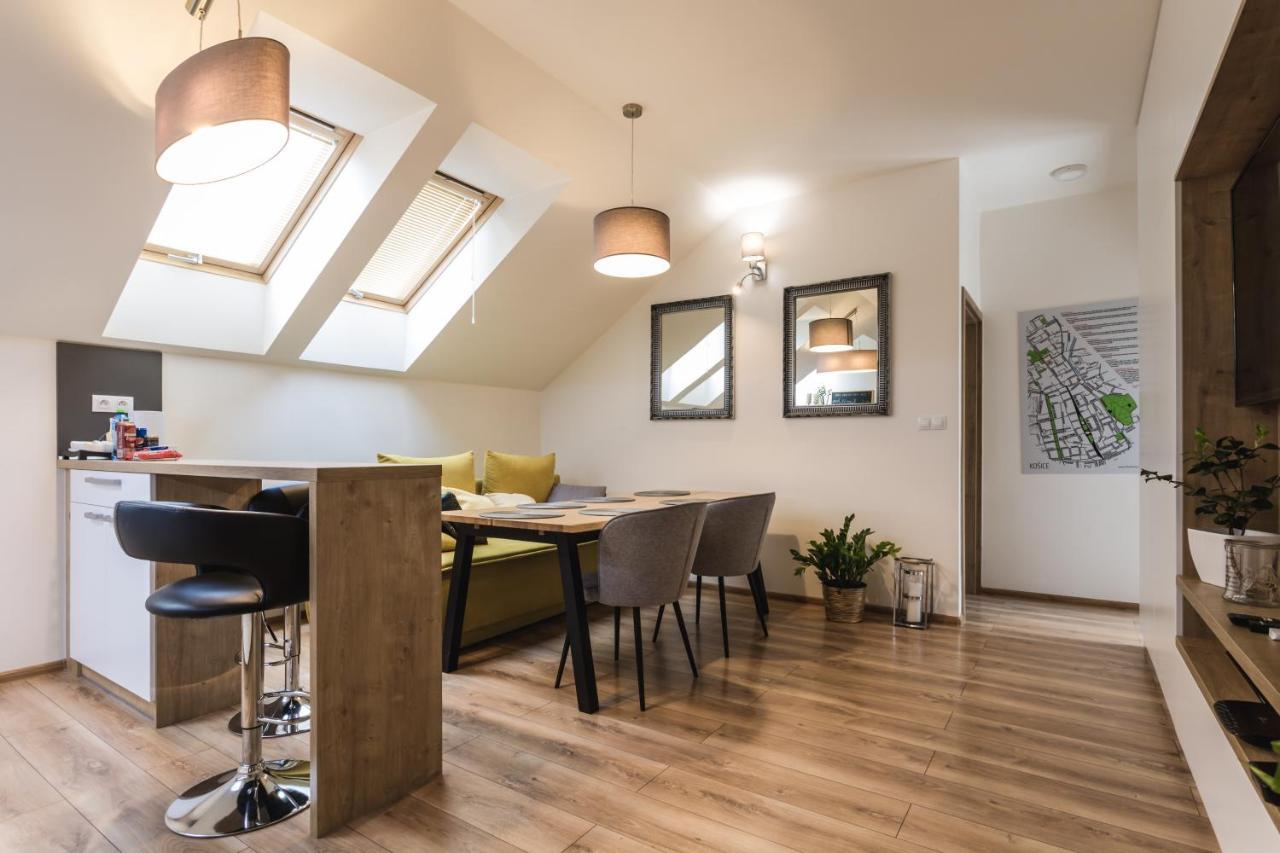 Flexihome Sk - Komenskeho - Private Parking Spot - Ultra Modern And Stylish Кошице Экстерьер фото
