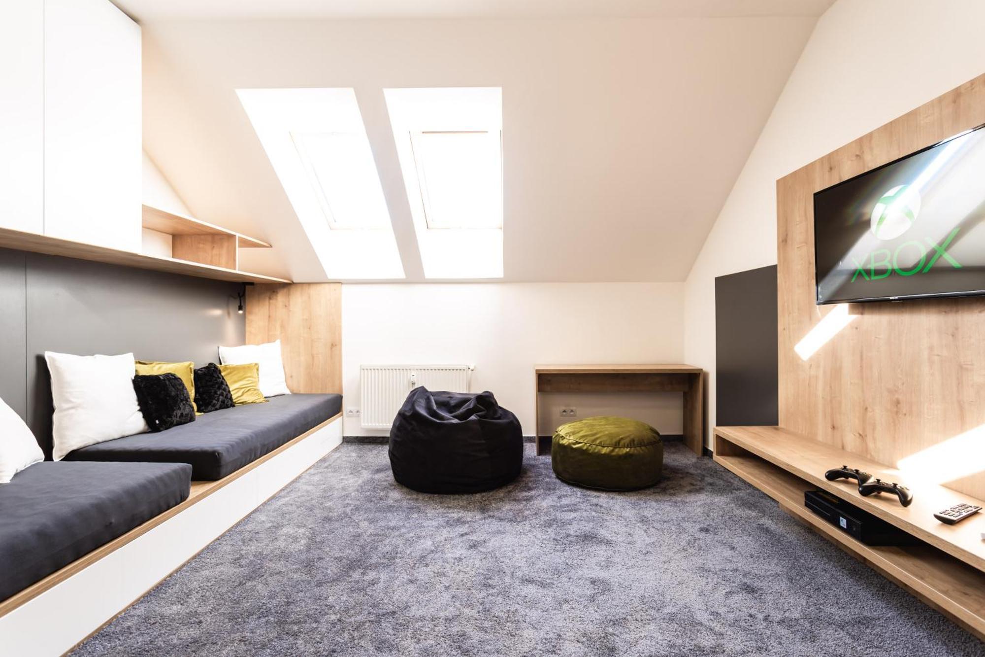 Flexihome Sk - Komenskeho - Private Parking Spot - Ultra Modern And Stylish Кошице Номер фото